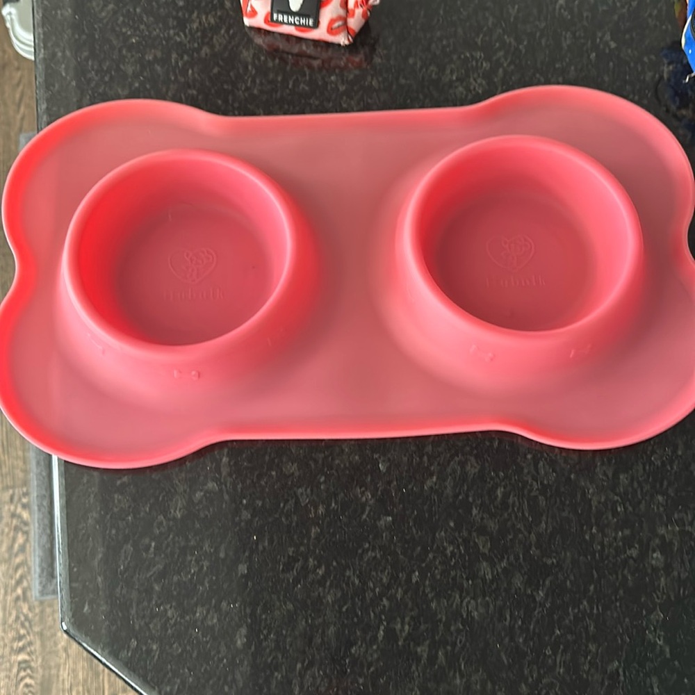 Pink bowl tray for dogs
